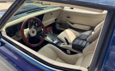 Chevrolet-corvette-1979-blue-3