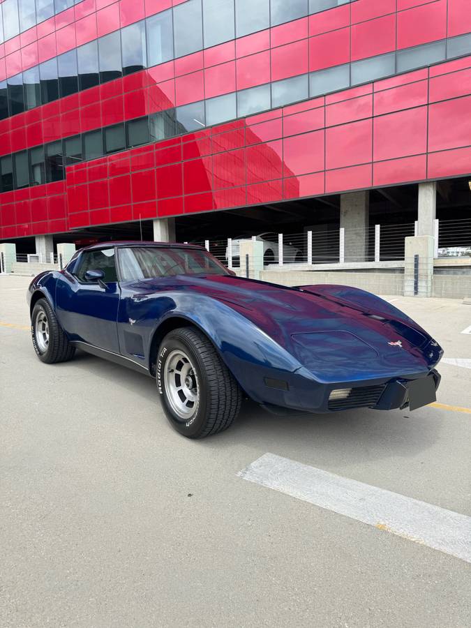 Chevrolet-corvette-1979-blue-7