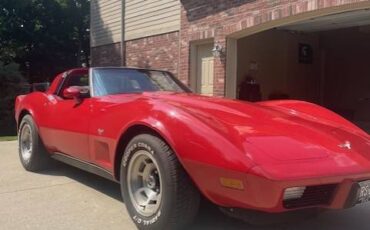 Chevrolet-corvette-1979-red-2