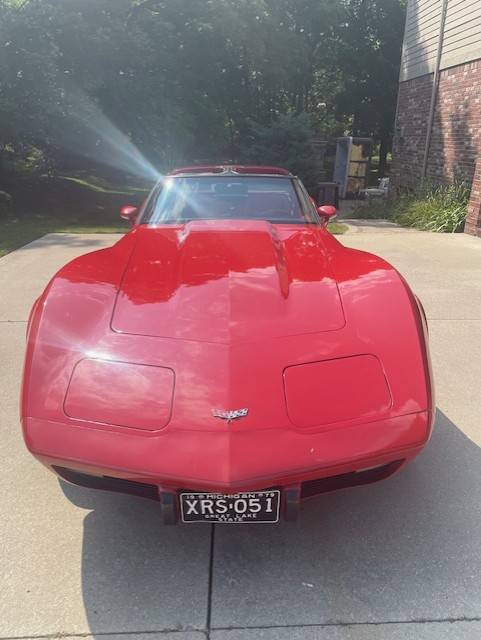 Chevrolet-corvette-1979-red-5