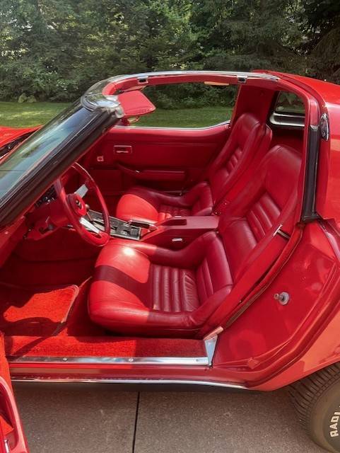 Chevrolet-corvette-1979-red-7