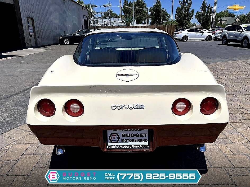 Chevrolet-corvette-1980-170