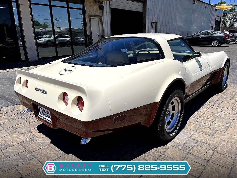 Chevrolet-corvette-1980-217