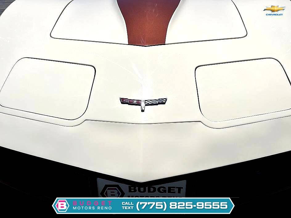 Chevrolet-corvette-1980-224