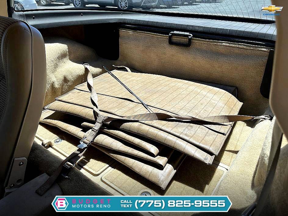 Chevrolet-corvette-1980-229