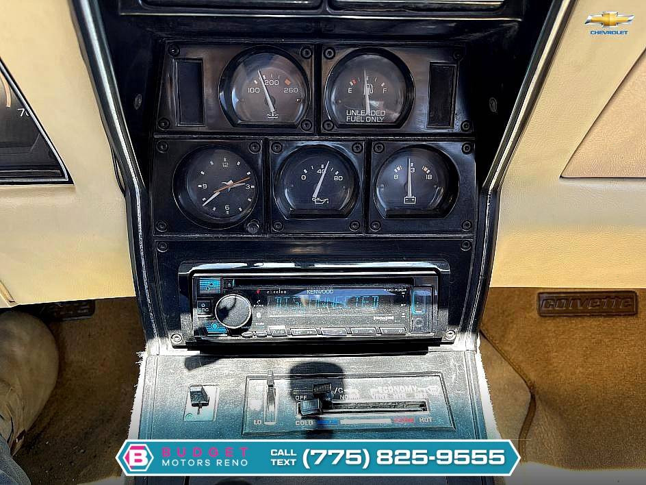 Chevrolet-corvette-1980-233