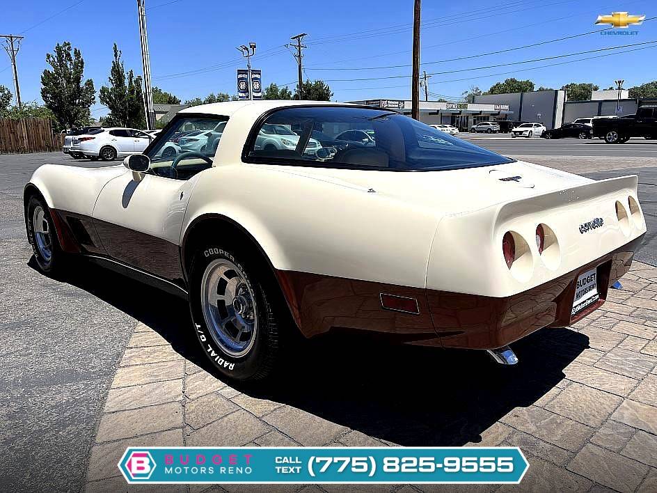 Chevrolet-corvette-1980-75