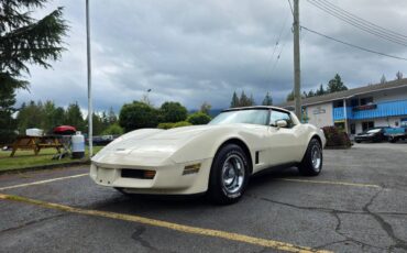 Chevrolet-corvette-1980-white-1