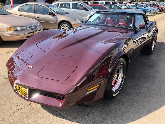 Chevrolet-corvette-1982-custom-1