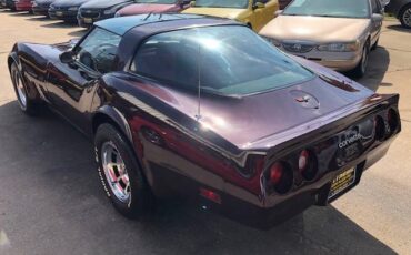 Chevrolet-corvette-1982-custom-2