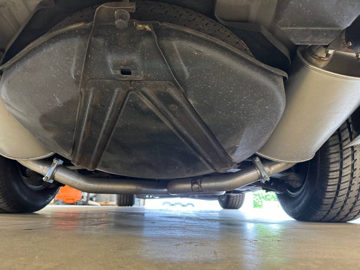 Chevrolet-corvette-1982-silver-6