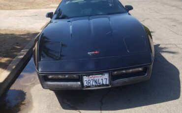 Chevrolet-corvette-1985-black