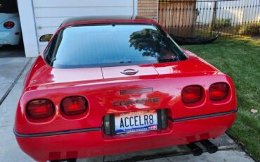 Chevrolet-corvette-1985-red-2