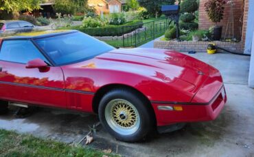 Chevrolet-corvette-1985-red-3