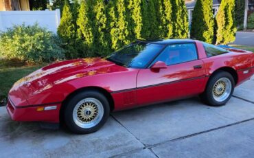 Chevrolet-corvette-1985-red-8