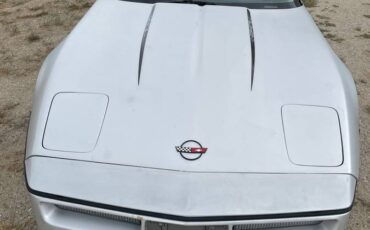 Chevrolet-corvette-1985-silver-1