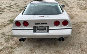 Chevrolet-corvette-1985-silver-2