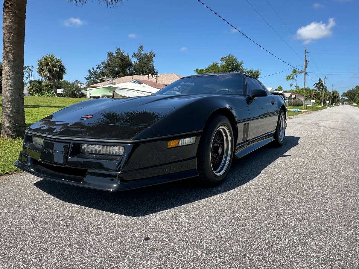 Chevrolet-corvette-1986-black-8