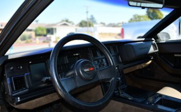 Chevrolet-corvette-1986-brown-10