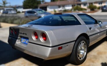 Chevrolet-corvette-1986-brown-2