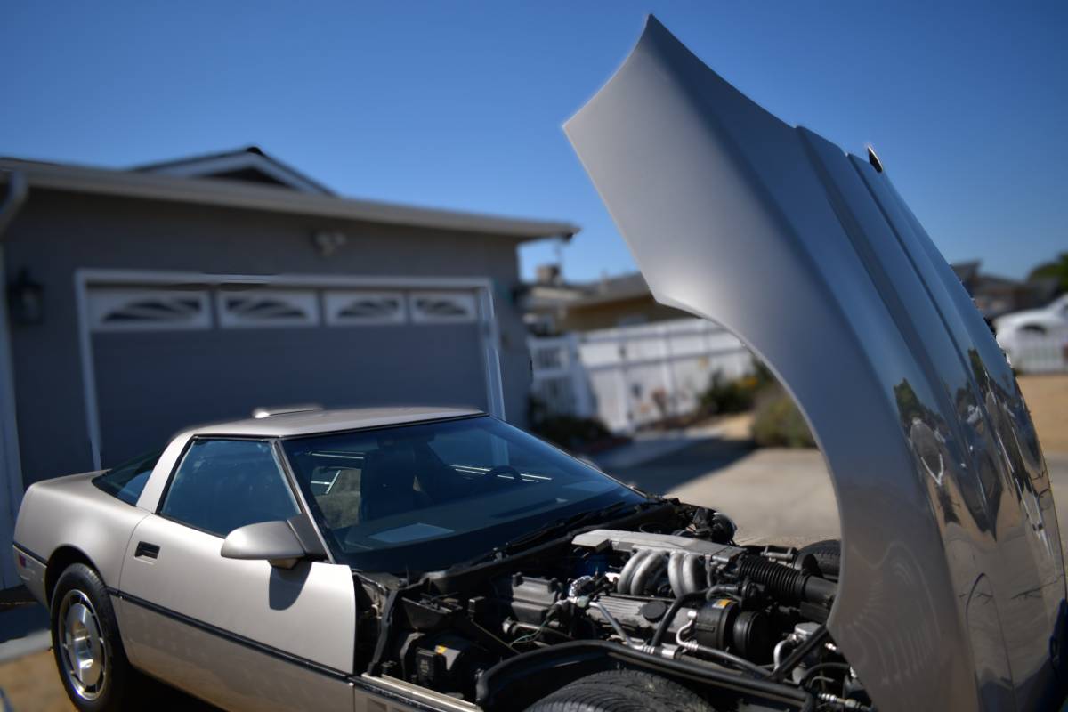 Chevrolet-corvette-1986-brown-5