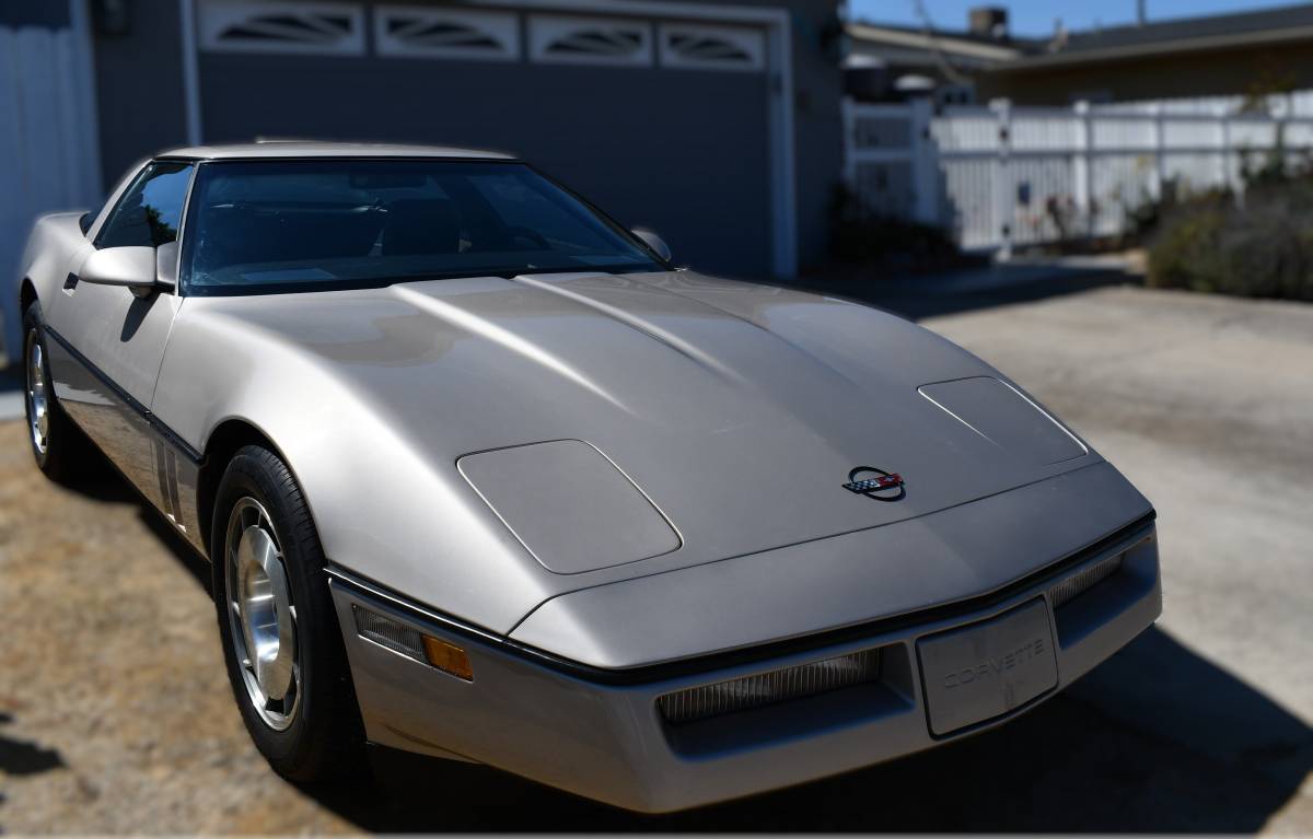 Chevrolet-corvette-1986-brown