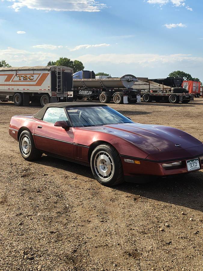 Chevrolet-corvette-1986-red-3