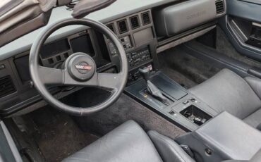 Chevrolet-corvette-1986-red-4