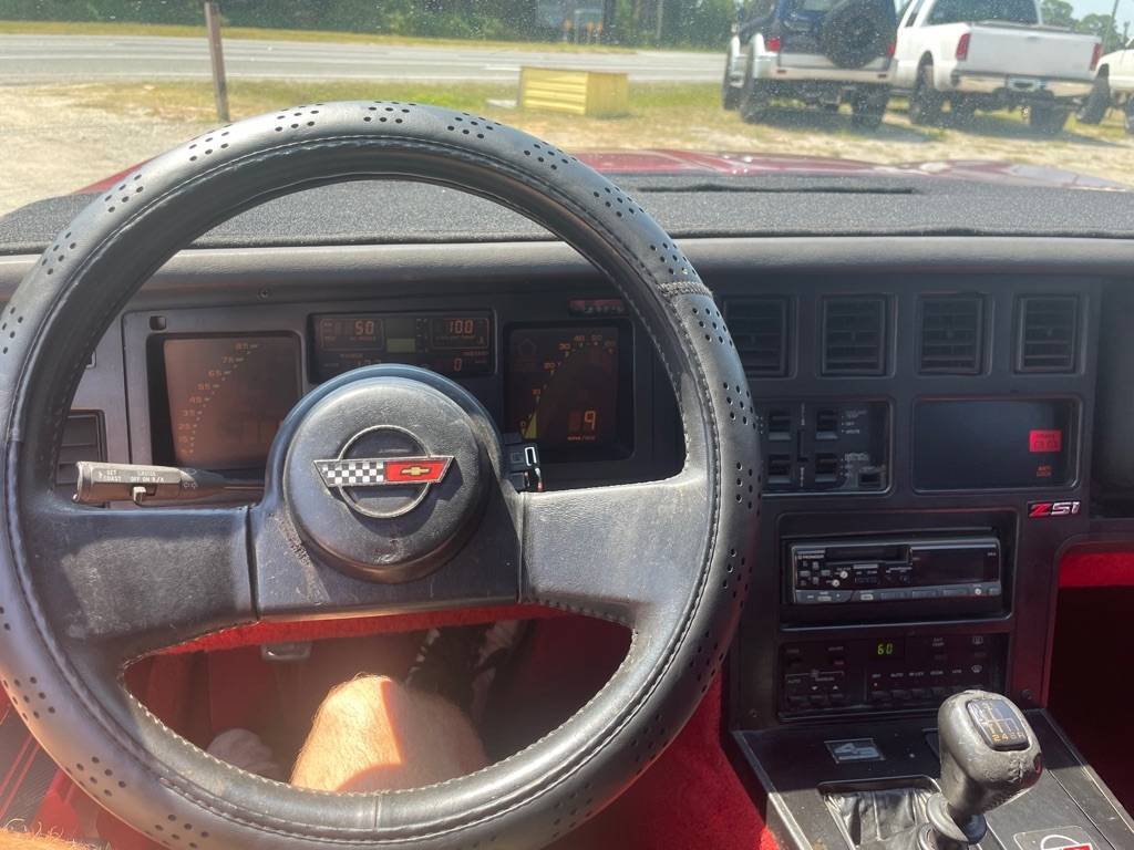 Chevrolet-corvette-1986-red-6