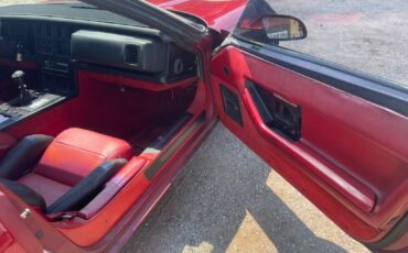 Chevrolet-corvette-1986-red-9