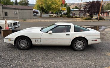 Chevrolet-corvette-1986-white-2