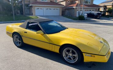 Chevrolet-corvette-1986-yellow-3