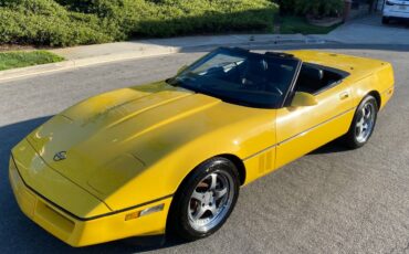 Chevrolet-corvette-1986-yellow-7
