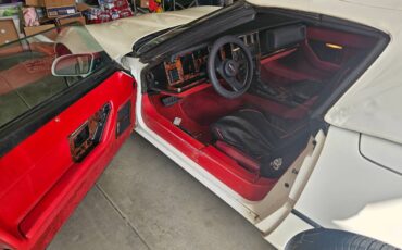 Chevrolet-corvette-1987-white-4
