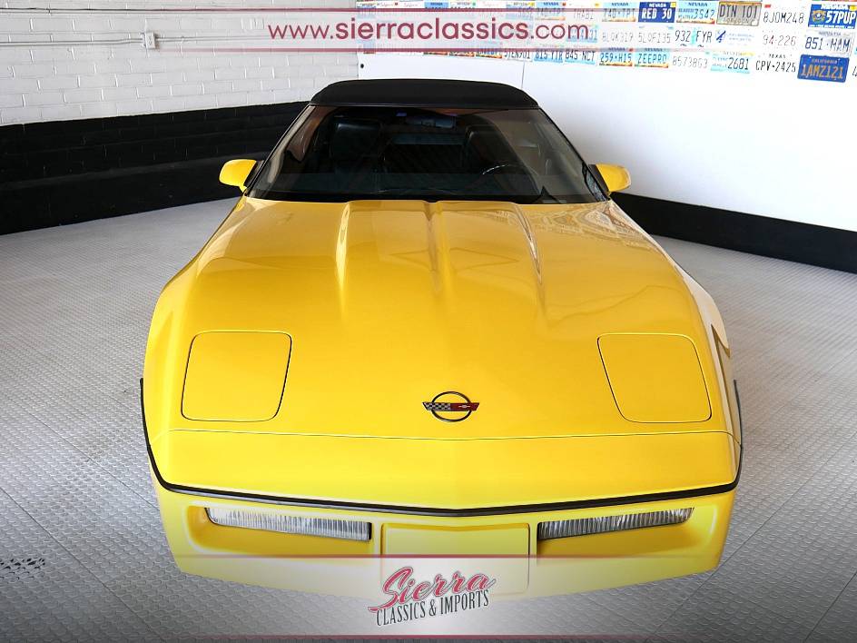 Chevrolet-corvette-1988