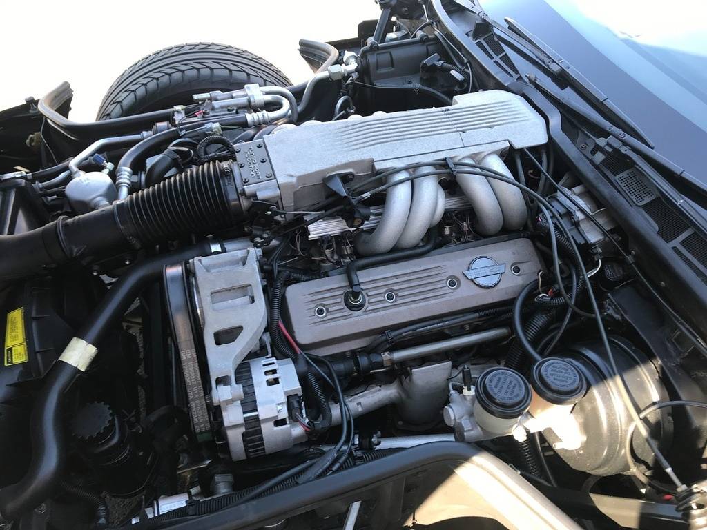 Chevrolet-corvette-1988-black-110
