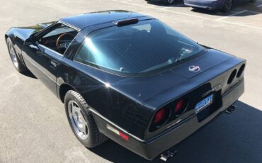 Chevrolet-corvette-1988-black-33
