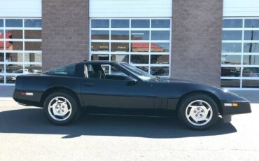 Chevrolet-corvette-1988-black-49