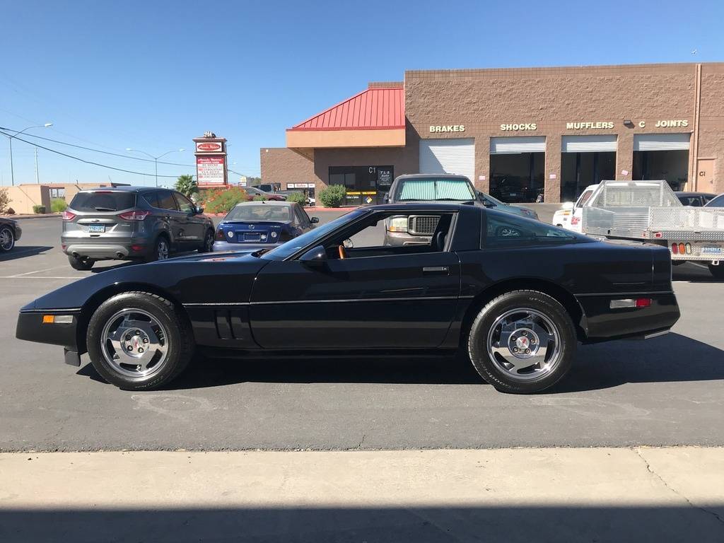 Chevrolet-corvette-1988-black-55