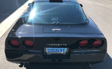 Chevrolet-corvette-1988-black-96