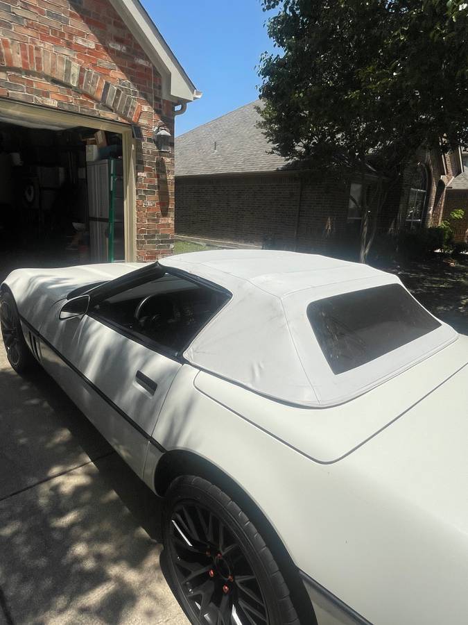 Chevrolet-corvette-1988-white-1