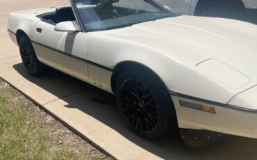 Chevrolet-corvette-1988-white-10