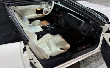 Chevrolet-corvette-1988-white-11
