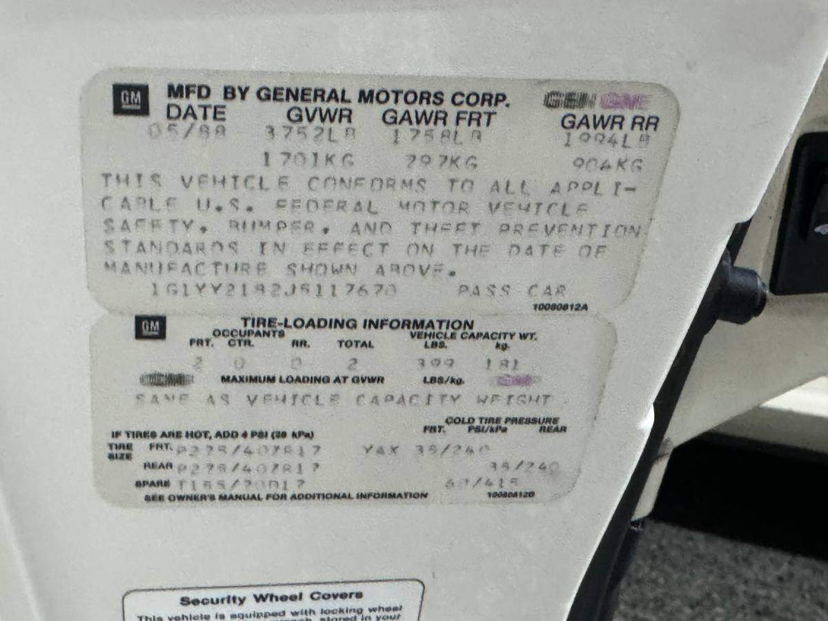 Chevrolet-corvette-1988-white-16