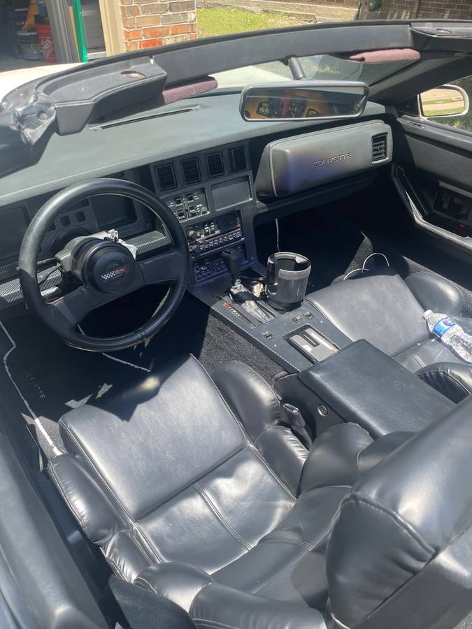 Chevrolet-corvette-1988-white-5