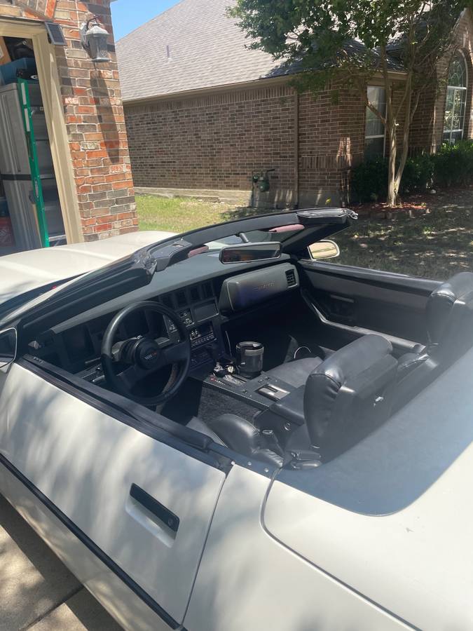 Chevrolet-corvette-1988-white-6