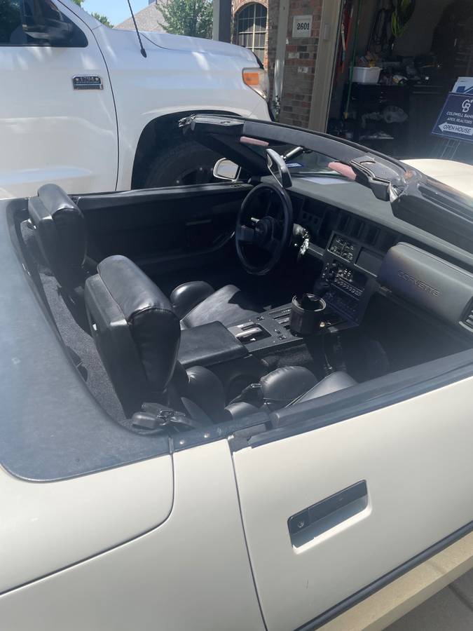 Chevrolet-corvette-1988-white-8