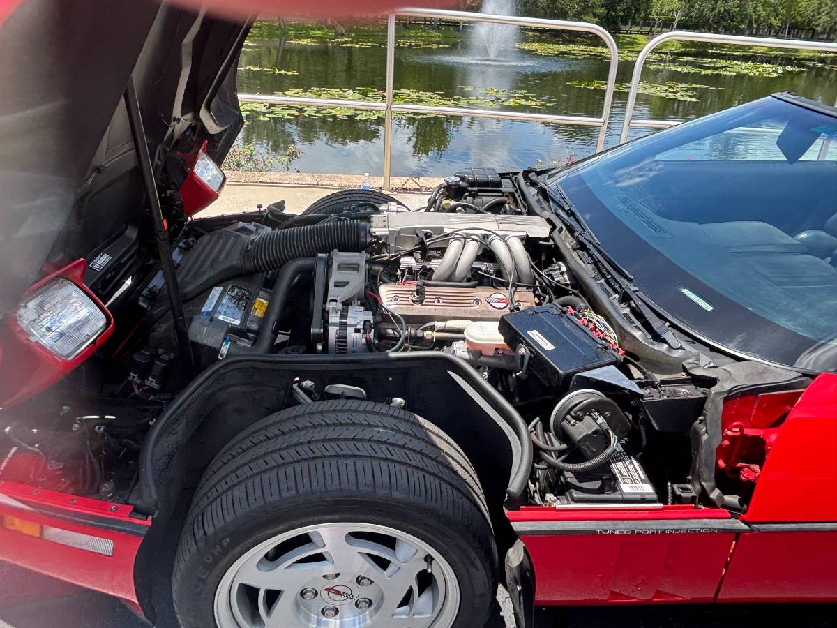 Chevrolet-corvette-1990-red-5