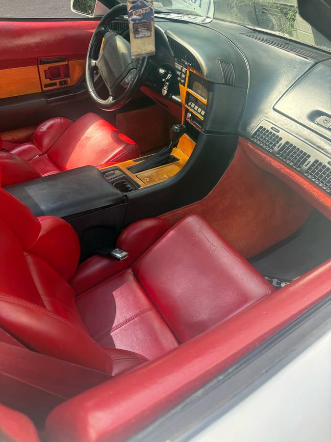 Chevrolet-corvette-1990-white-4