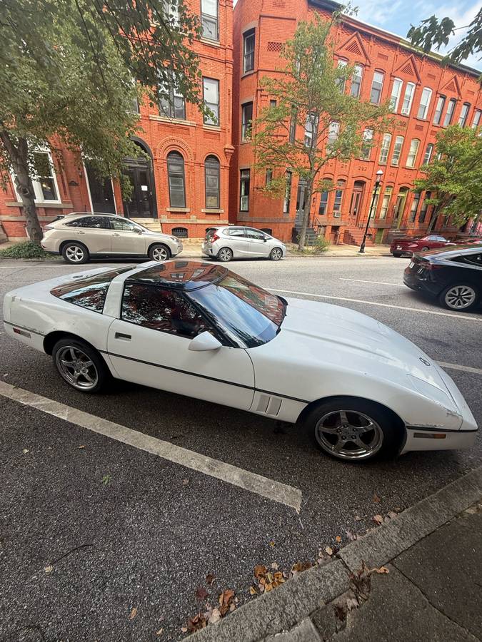 Chevrolet-corvette-1990-white